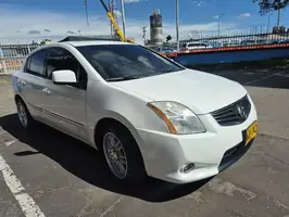 2013  Nissan Sentra - Image 19