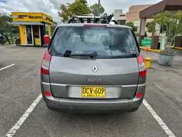 2010  Renault Grand - Image 14