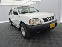 2013  Nissan Np300 - Image 18