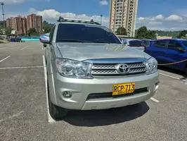 2011  Toyota Fortuner - Image 21