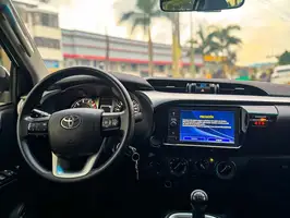 2022  Toyota Hilux - Image 15