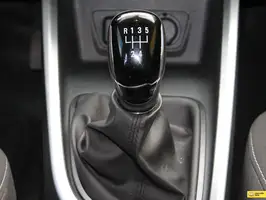 2023  Chevrolet Onix - Image 24