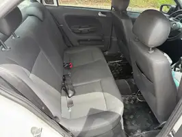 2017  Volkswagen Voyage - Image 12