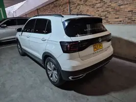 2020  Volkswagen T - Image 14