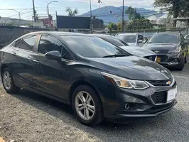 2017  Chevrolet Cruze - Image 14