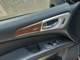 2017  Nissan Pathfinder - Image 18