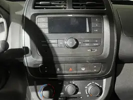 2024  Renault Kwid - Image 17