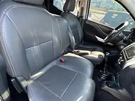 2017  Nissan Np300 - Image 16