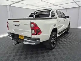 2021  Toyota Hilux - Image 16