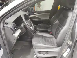 2022  Volkswagen Taos - Image 33