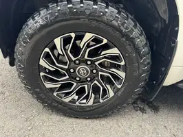 2019  Toyota Prado - Image 22