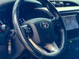 2018  Toyota Hilux - Image 12