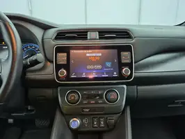 2021  Nissan Leaf - Image 25