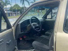 1998  Toyota Hilux - Image 25