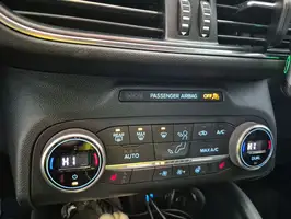 2020  Ford Escape - Image 24