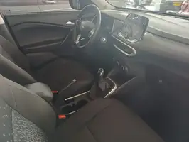 2025  Chevrolet Tracker - Image 17