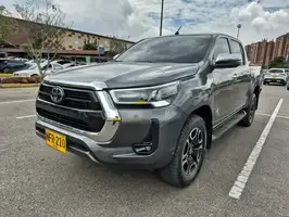 2023  Toyota Hilux - Image 8