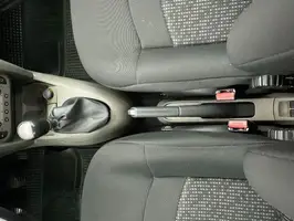 2010  Renault Symbol - Image 25