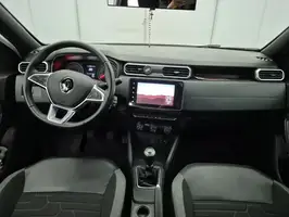 2025  Renault Duster - Image 19