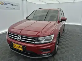 2018  Volkswagen Tiguan - Image 9