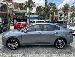 2021  Kia Rio - Image 10