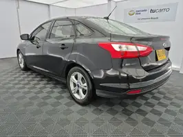 2013  Ford Focus - Image 12
