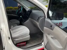 2013  Kia Carnival - Image 9