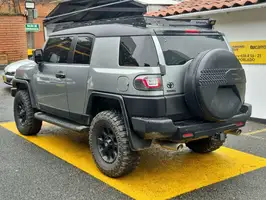 2012  Toyota Fj - Image 12