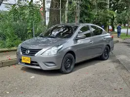 2017  Nissan Versa - Image 30