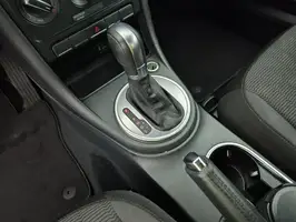 2016  Volkswagen Beetle - Image 24