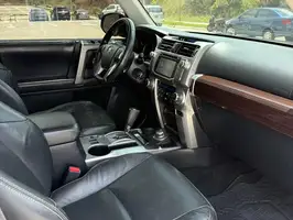 2017  Toyota 4Runner - Image 31