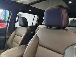 2025  Chevrolet Traverse - Image 15