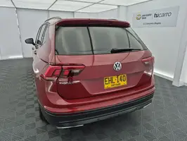 2018  Volkswagen Tiguan - Image 14