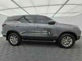 2024  Toyota Fortuner - Image 17