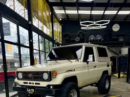 1995  Toyota Land - Image 8