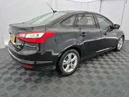 2013  Ford Focus - Image 16