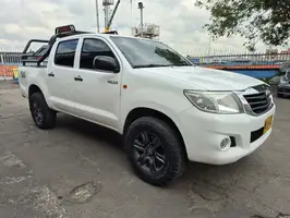 2014  Toyota Hilux - Image 38