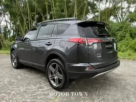 2018  Toyota Rav4 - Image 19