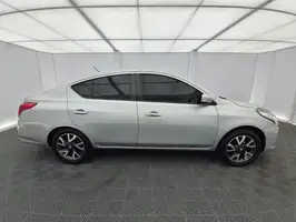 2017  Nissan Versa - Image 36