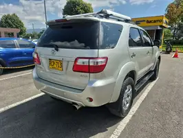 2011  Toyota Fortuner - Image 29