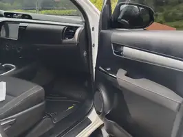 2025  Toyota Hilux - Image 22