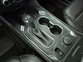 2018  Chevrolet Traverse - Image 25