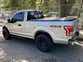 2017  Ford F - Image 9