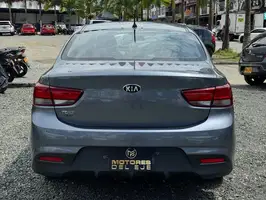2021  Kia Rio - Image 13