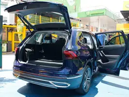 2023  Volkswagen Tiguan - Image 16