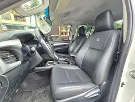 2017  Toyota Hilux - Image 18