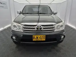 2011  Toyota Fortuner - Image 26