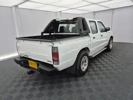 2013  Nissan Np300 - Image 15