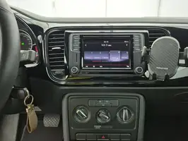 2016  Volkswagen Beetle - Image 25