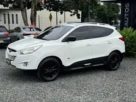 2012  Hyundai Tucson - Image 11